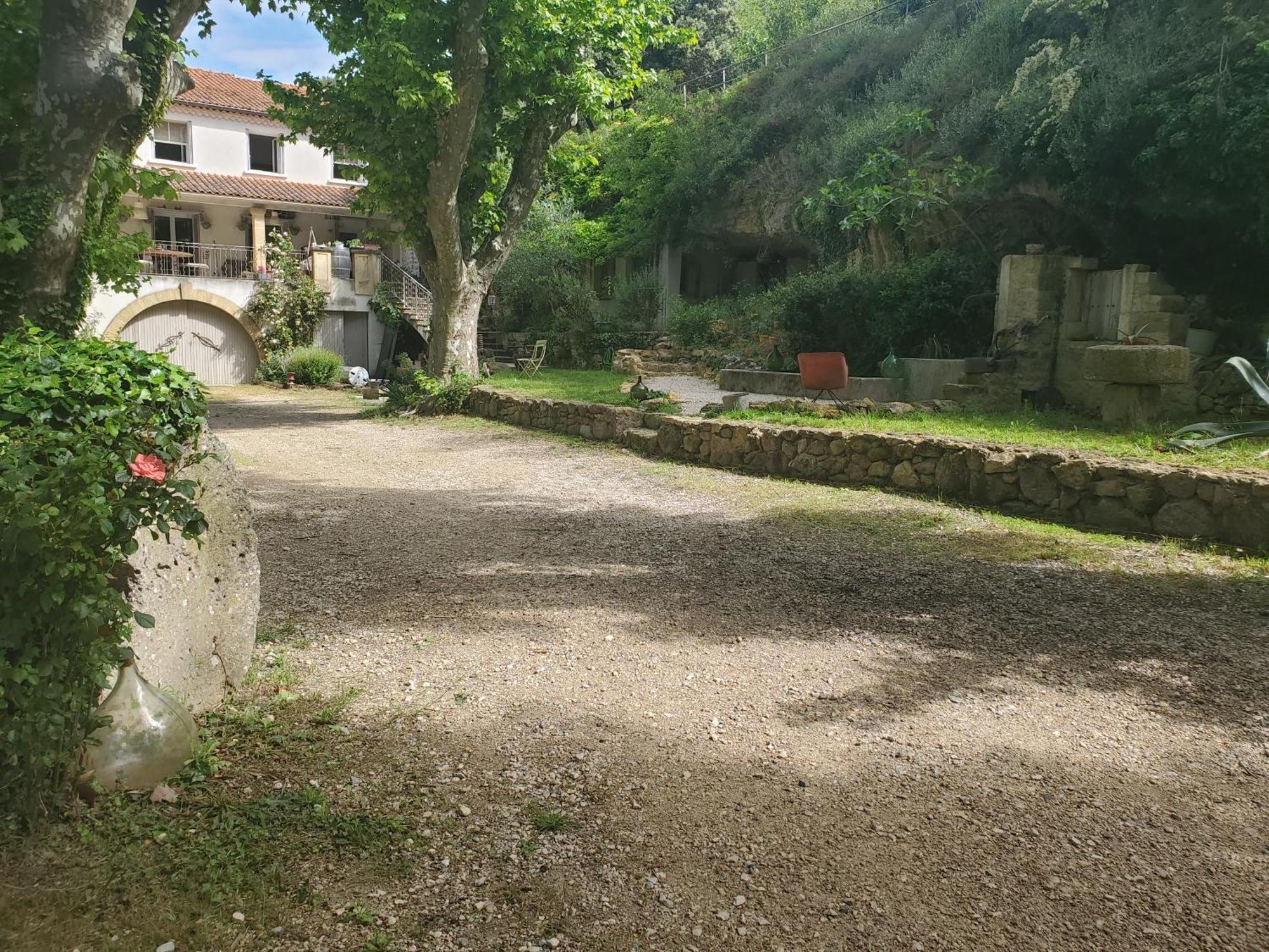 Moulin De Bonfilhon Bed & Breakfast Cornillon-Confoux Exterior photo